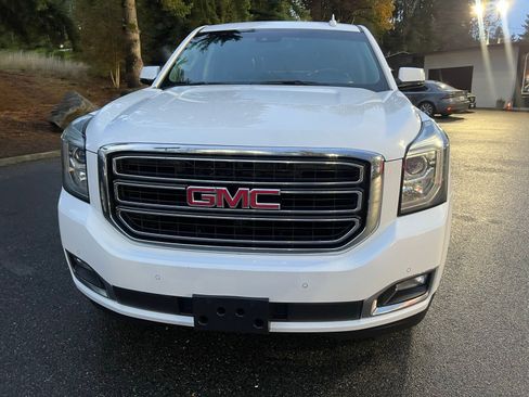 Used 2017 GMC Yukon SLT image 3