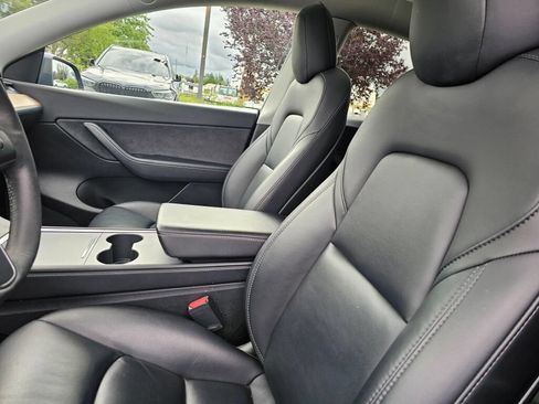 Used 2021 Tesla Model Y Long Range AWD/4WD image 25