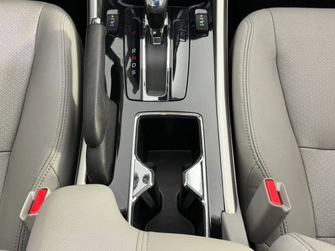 Used 2017 Honda Accord Touring image 31