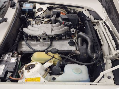 Used 1987 BMW 325i Convertible image 43