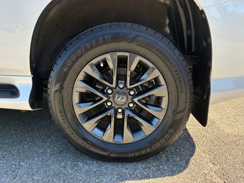 Used 2022 Lexus GX 460 Premium AWD/4WD image 26