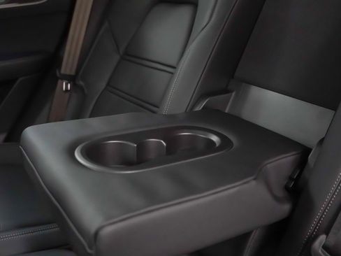 New 2025 Porsche Cayenne Turbo image 19