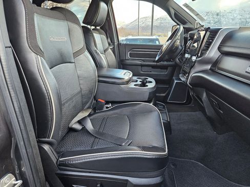 Used 2024 RAM 2500 Laramie w/ Night Edition image 35