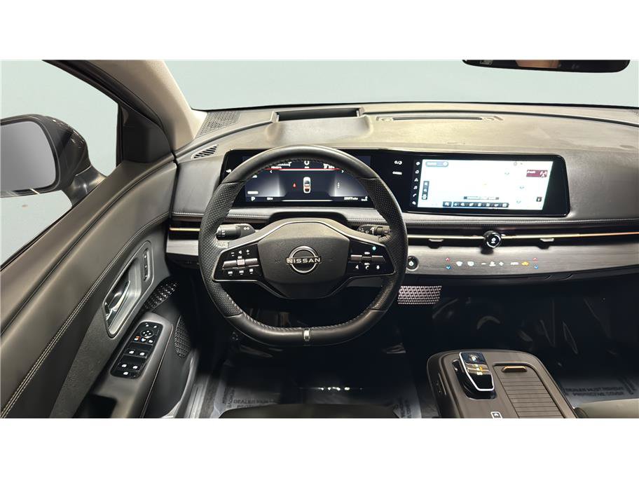 Used 2024 Nissan Ariya AWD image 30