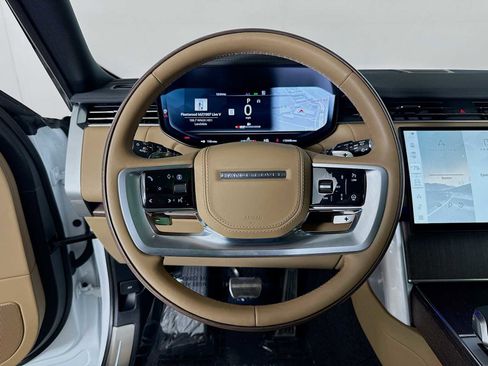Certified 2025 Land Rover Range Rover Long Wheelbase SE AWD/4WD image 15