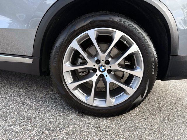 Certified 2024 BMW X5 sDrive40i w/ Premium Package RWD image 10