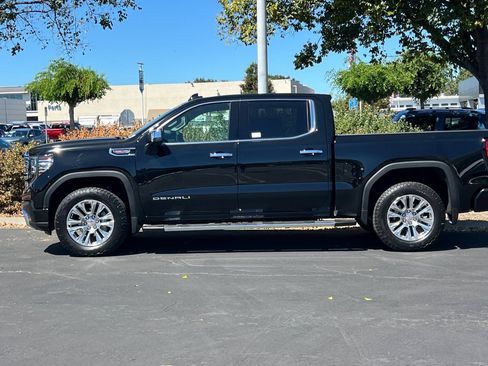Used 2026 GMC Sierra 1500 Denali w/ Technology Package AWD/4WD image 7