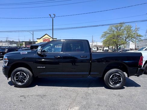 Used 2025 RAM 2500 Laramie AWD/4WD image 4