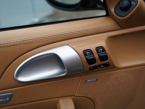 Used 2005 Porsche 911 Carrera image 17