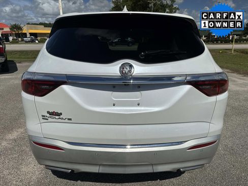 Used 2023 Buick Enclave Essence image 5