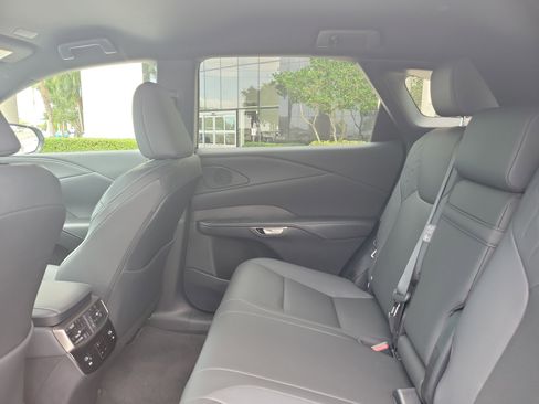 Certified 2025 Lexus RX 350 FWD w/ Technology Package image 15