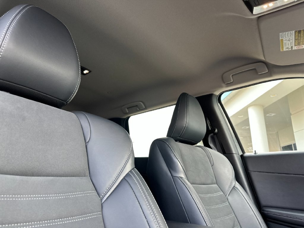 Used 2025 Mitsubishi Outlander SE AWD/4WD image 16