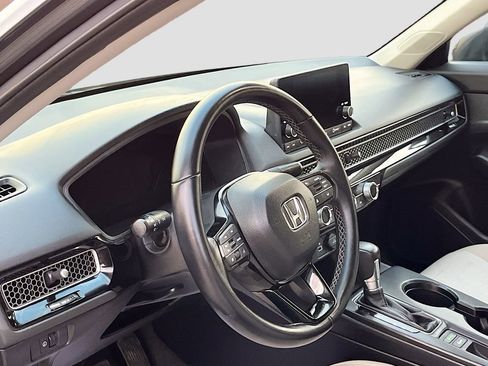 Used 2024 Honda Civic EX image 9