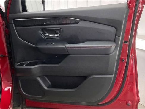 Certified 2025 Honda Pilot Black Edition image 22