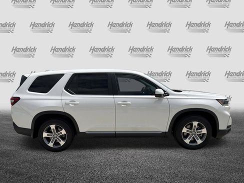 Used 2025 Honda Pilot EX-L image 11