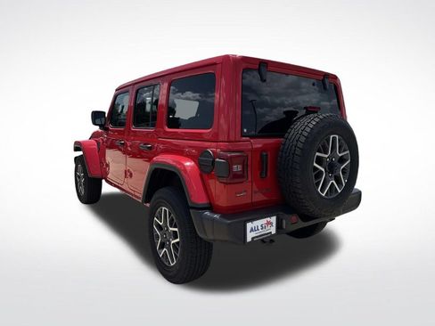 Used 2025 Jeep Wrangler Unlimited Sahara AWD/4WD image 7