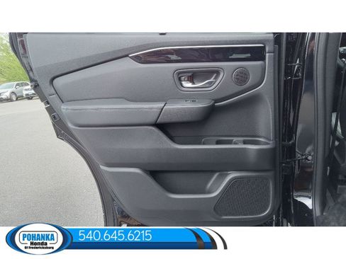 New 2025 Honda Pilot Touring image 35