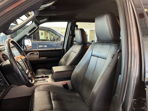 Used 2017 Ford Expedition Limited w/ Limited Appearance Package image 26