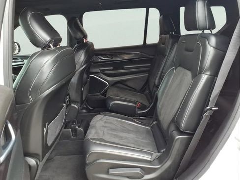Used 2021 Jeep Grand Cherokee L Laredo AWD/4WD image 9