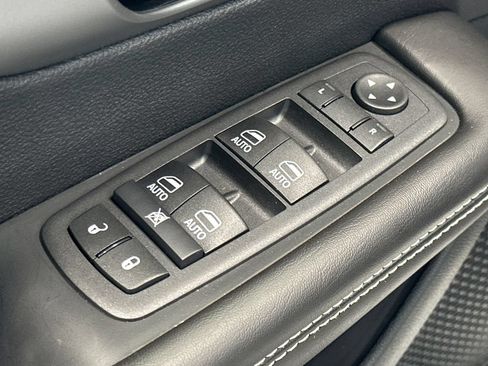 New 2027 Chrysler Pacifica Select AWD/4WD image 14