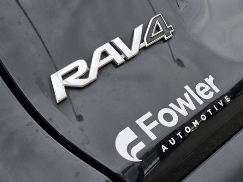 Used 2024 Toyota RAV4 LE image 9