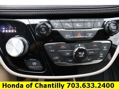 Used 2019 Chrysler Pacifica Limited w/ Advanced Safetytec Group image 17