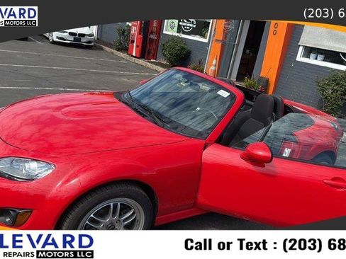 Used 2010 MAZDA MX-5 Miata Sport RWD image 30