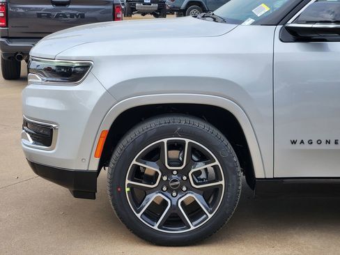 New 2025 Jeep Wagoneer Series III w/ Quick Order Package 25C Super image 6