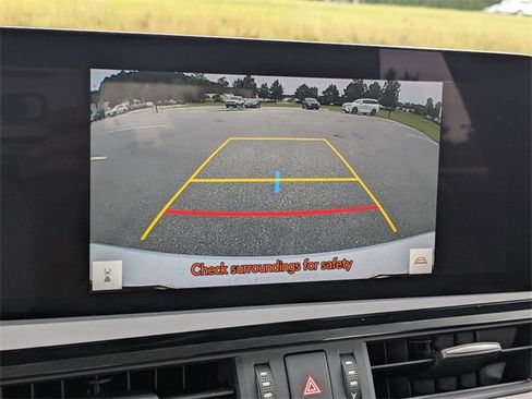 Certified 2023 Lexus ES 300h w/ Premium Package image 21