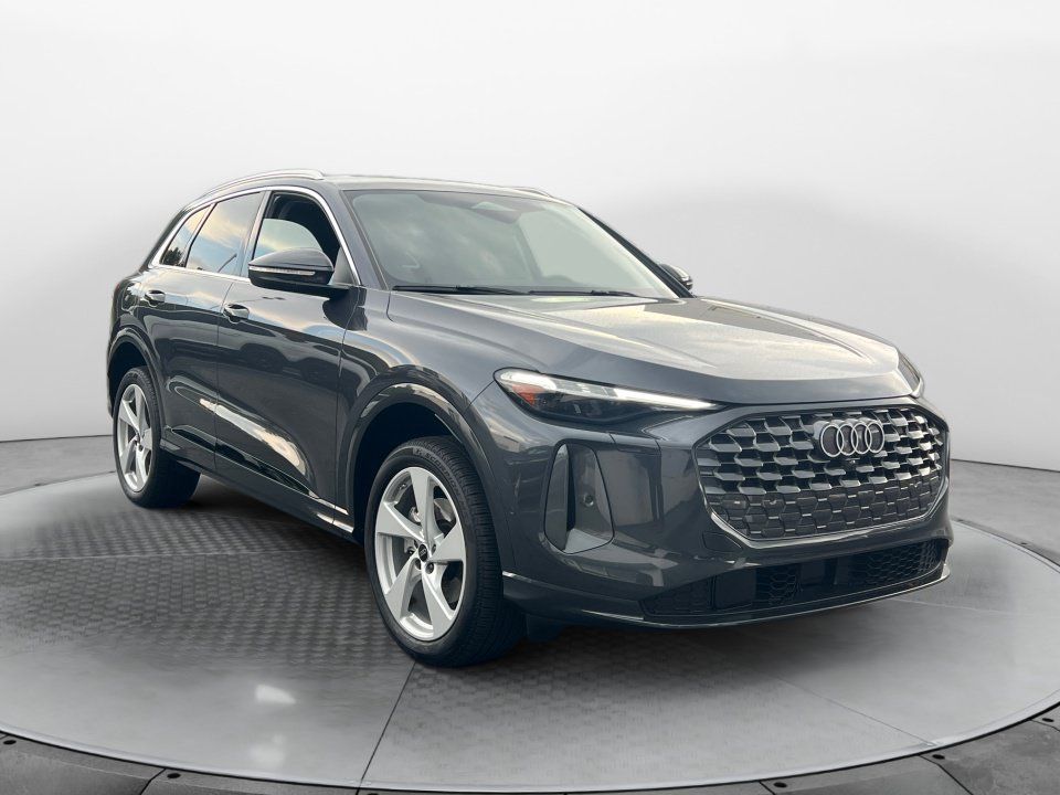 Certified 2025 Audi Q5 Premium w/ Premium Plus AWD/4WD image 1