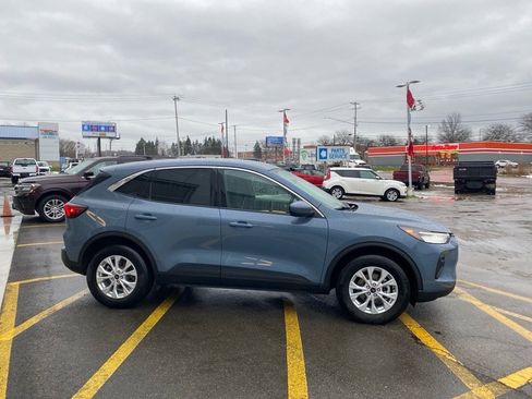 Used 2023 Ford Escape Active w/ Tech Pack #2 image 6