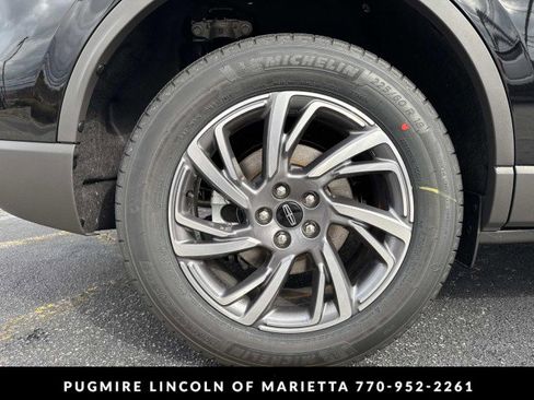 New 2026 Lincoln Corsair Premiere image 17