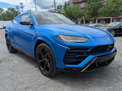 Used 2021 Lamborghini Urus image 5