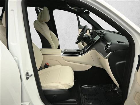 Certified 2026 Mercedes-Benz GLC 300 4MATIC image 28