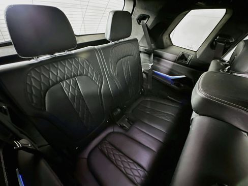 Used 2023 BMW X7 xDrive40i w/ Executive Package AWD/4WD image 30