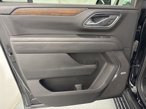 Used 2024 Chevrolet Suburban High Country w/ Advanced Technology Package AWD/4WD image 19