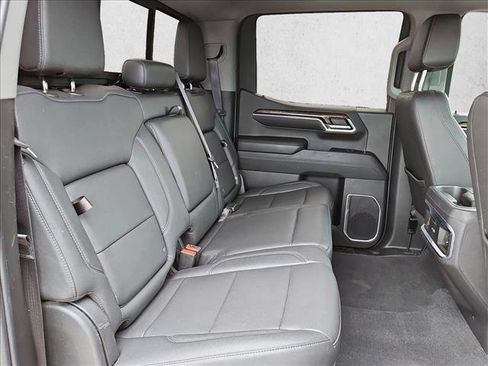 Used 2022 GMC Sierra 1500 Elevation w/ Elevation Premium Package AWD/4WD image 18