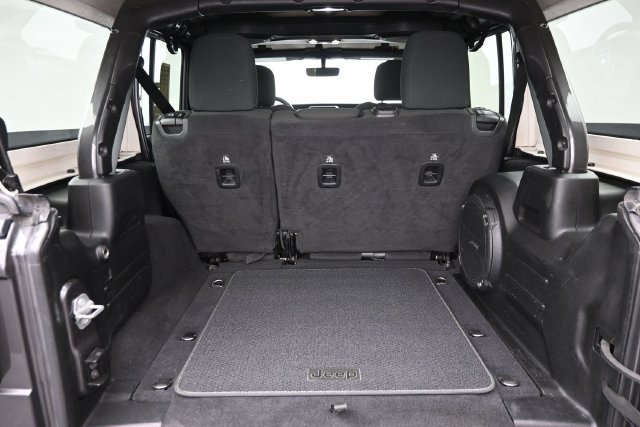 Used 2021 Jeep Wrangler Unlimited Sport AWD/4WD image 31