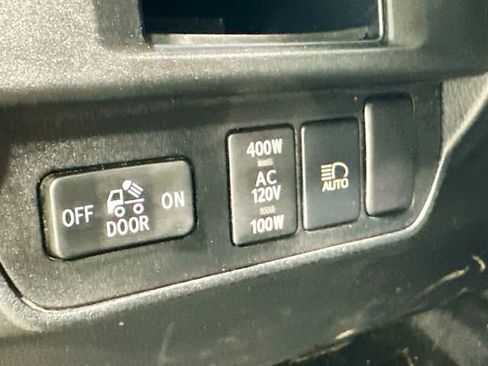 Used 2019 Toyota Tacoma TRD Off-Road image 10