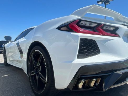 Used 2021 Chevrolet Corvette Stingray Premium Conv w/ Z51 Performance Package RWD image 5