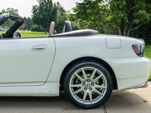 Used 2004 Honda S2000 image 5