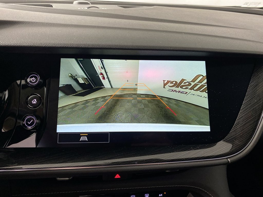 Used 2023 Buick Envision Preferred AWD/4WD image 17