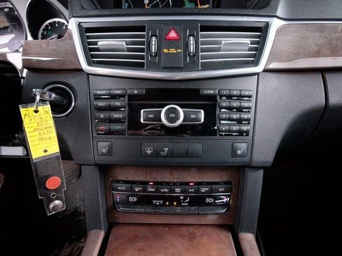 Used 2012 Mercedes-Benz E 350 4MATIC Sedan image 9