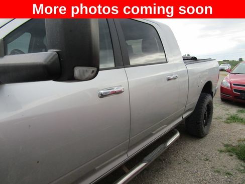 Used 2017 RAM 2500 Big Horn AWD/4WD image 2