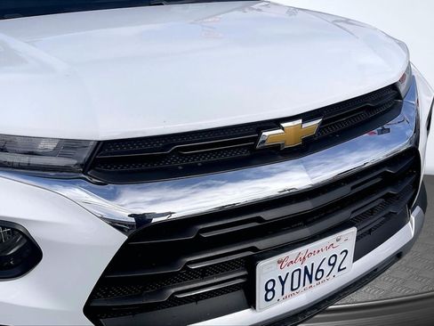 Used 2022 Chevrolet TrailBlazer LT w/ Confidence II Package FWD image 28