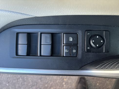 Used 2019 Toyota RAV4 XLE w/ All Weather Liner Package AWD/4WD image 17