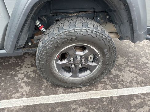 Used 2021 Jeep Gladiator Rubicon w/ Uconnect 4C Nav & Sound Group image 13