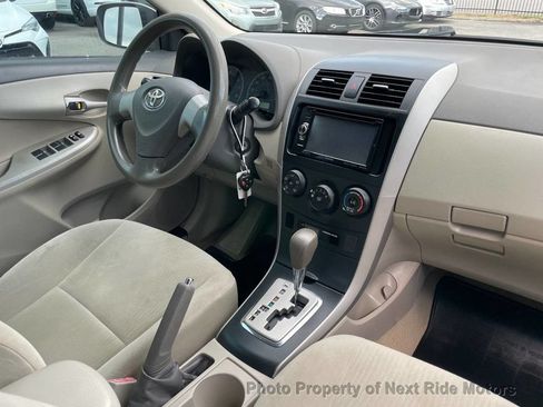 Used 2010 Toyota Corolla LE FWD image 15
