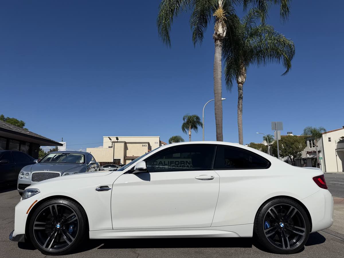 Used 2017 BMW M2 RWD image 2