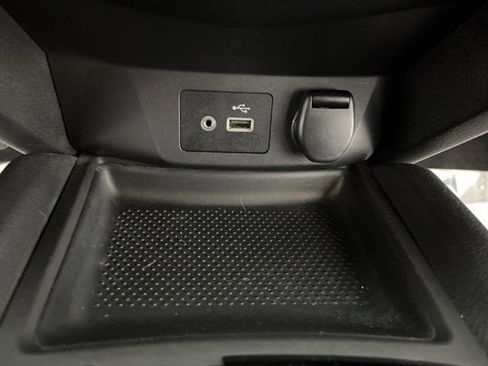 Used 2018 Nissan Rogue SV w/ Sun & Sound Touring Package image 23